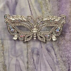 Elegant Silver and Crystal Brooch